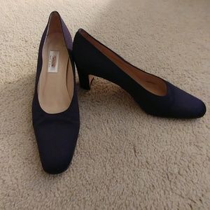 Talbot black silky evening pumps